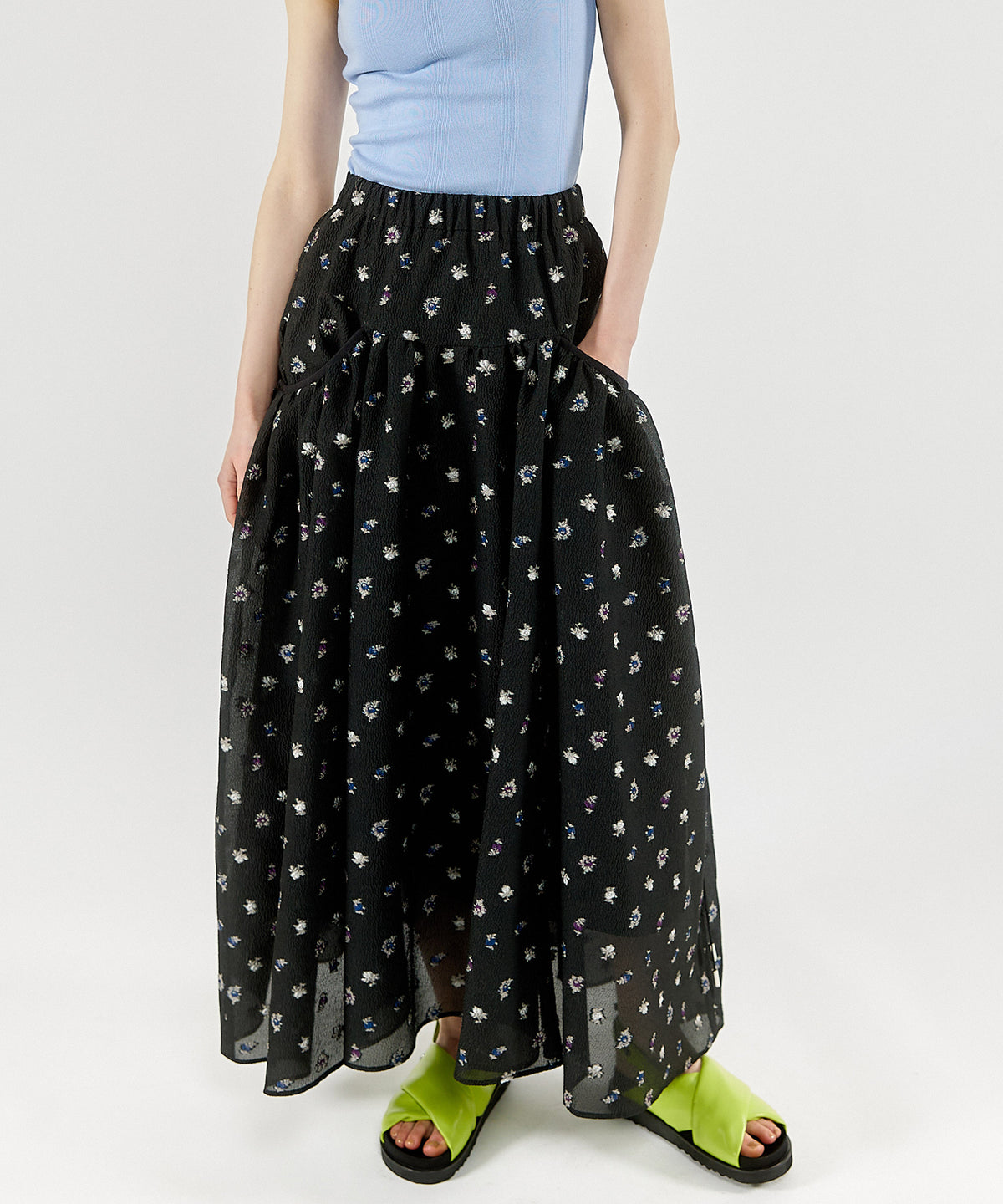 Floral Pattern Jacquard Voluminous Skirt