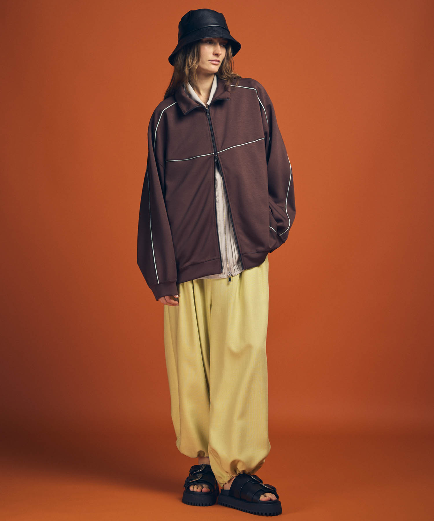 Buzzam-Tuck Prime-Wide Pants