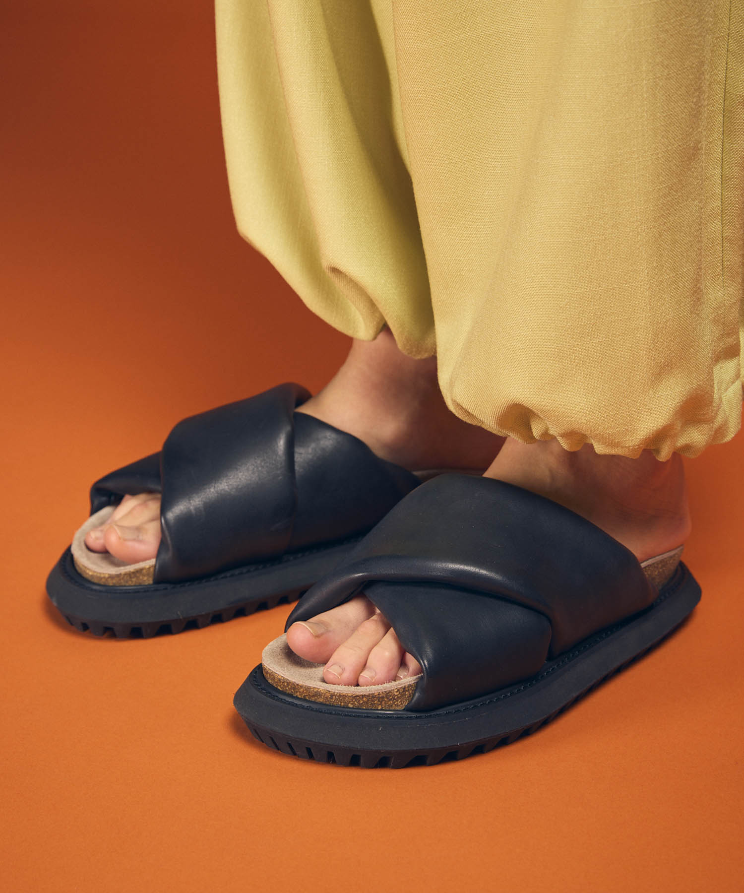 【SPECIAL SHOES FACTORY COLLABORATION】Italian Vibram Sole Cross Strap Sandal Made In TOKYO