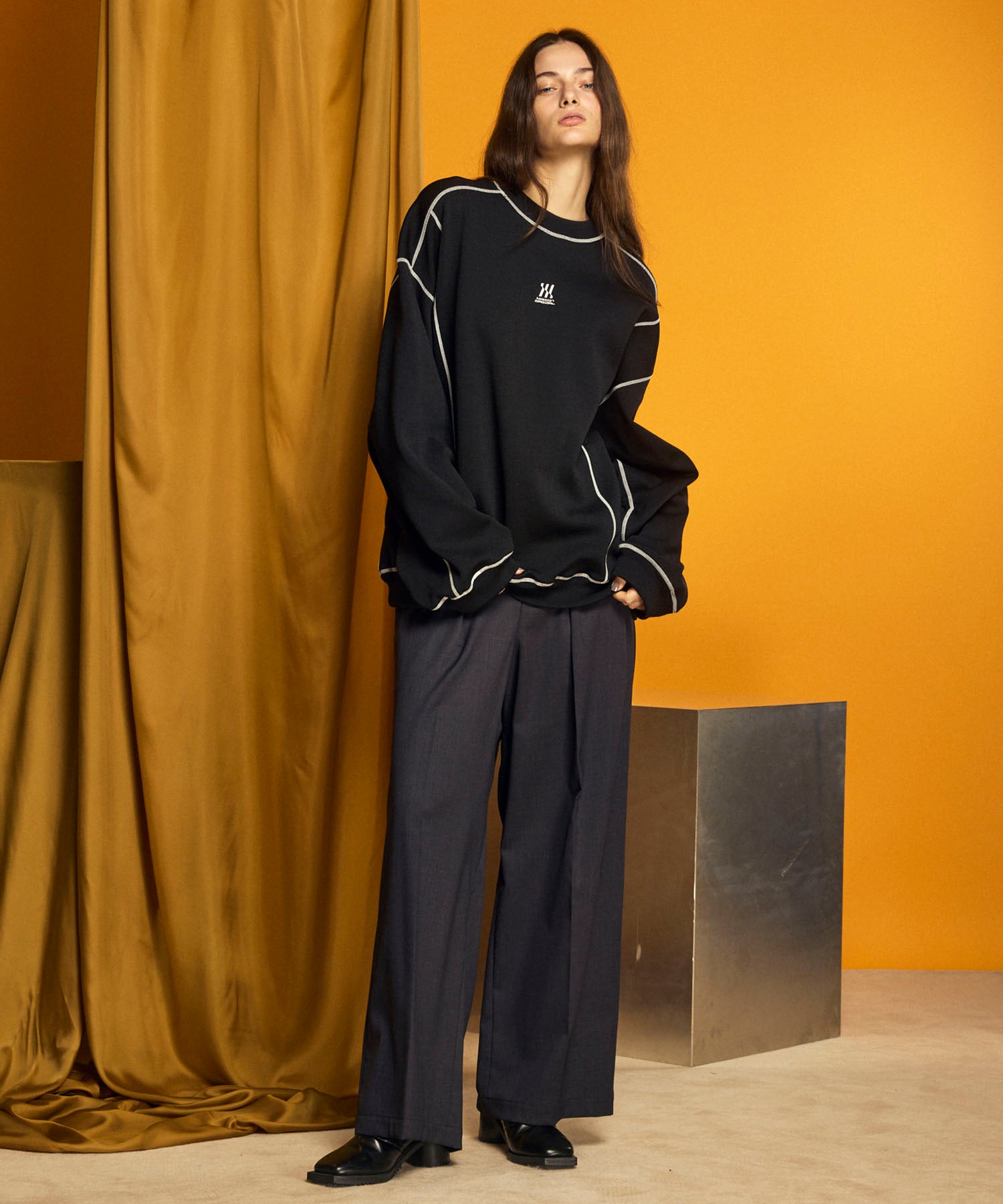 Wool Mix Continuous Tow-Tuck Wide Pants