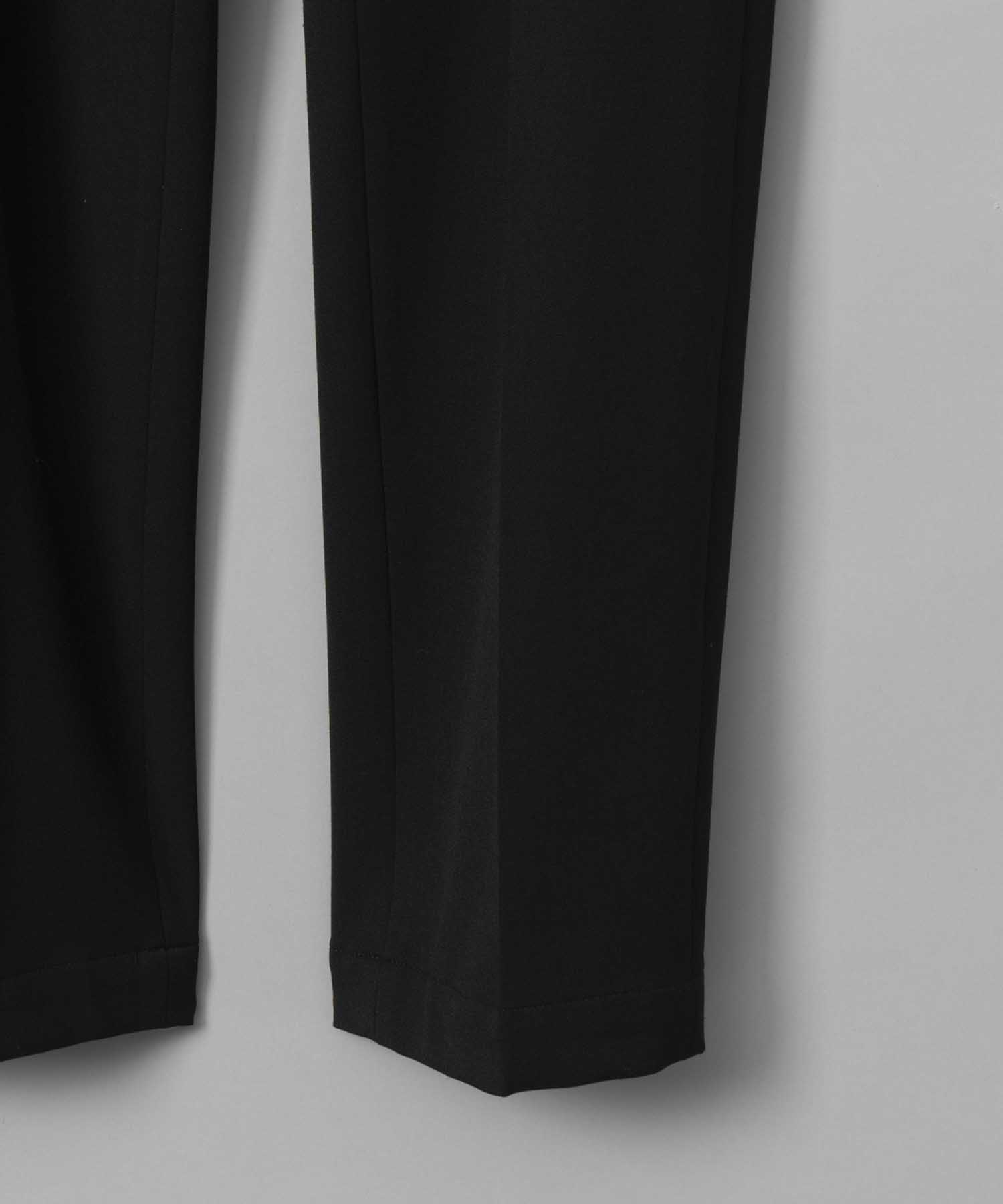 OUTLAST One-Tuck Tapered Pants