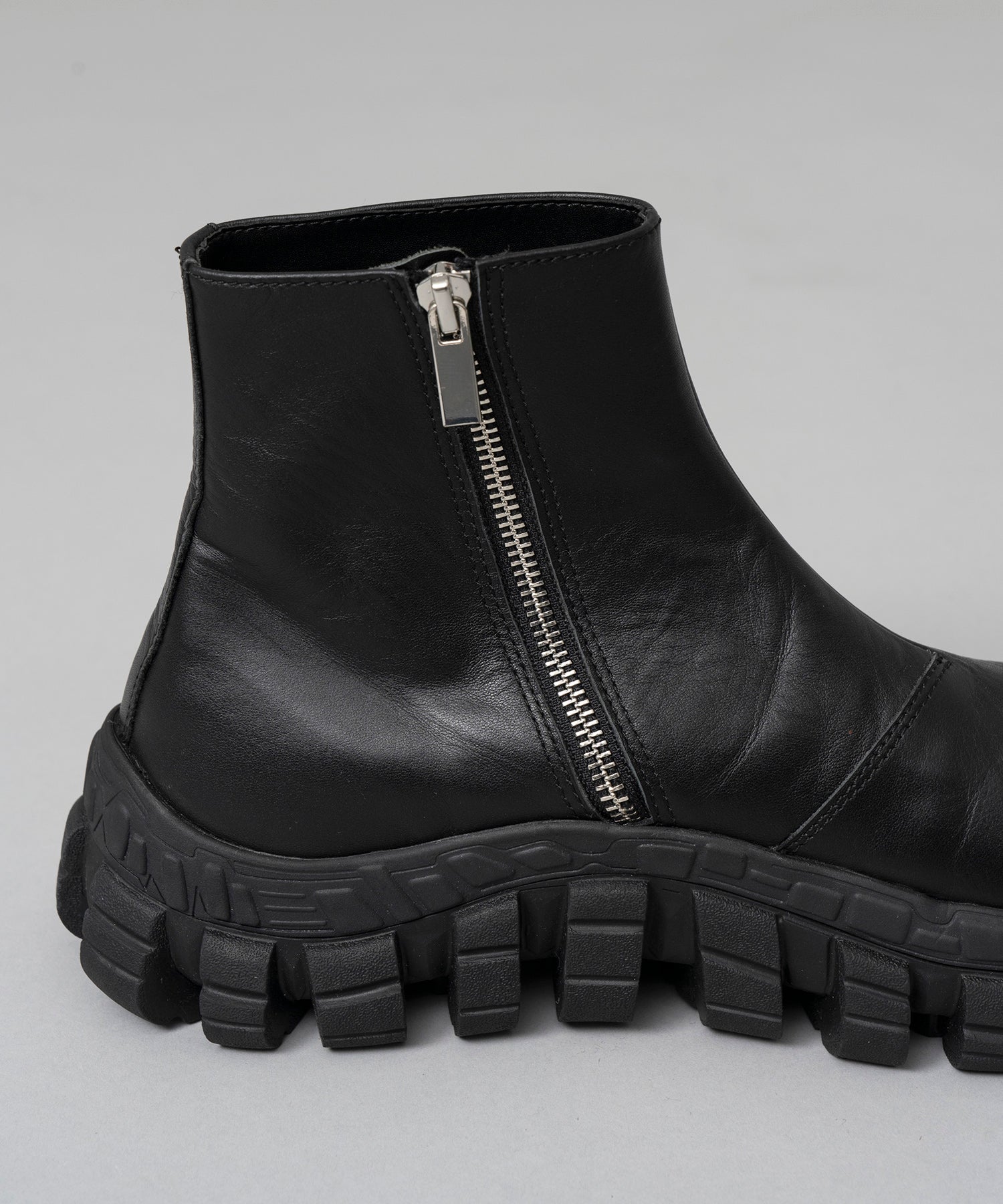 【24AW PRE-ORDER】【SPECIAL SHOES FACTORY COLLABORATION】Rattling Sole Side Zip Boots