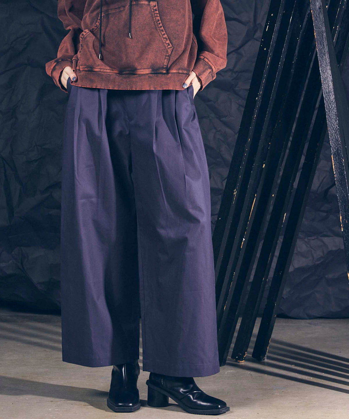 VENTILE Gabardine Tow-Tuck Wide Pants